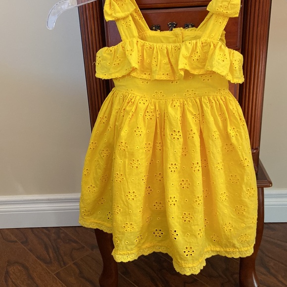Absolutely cute! Buttercup eyelet sundress girl’s size 24m - Picture 2 of 6